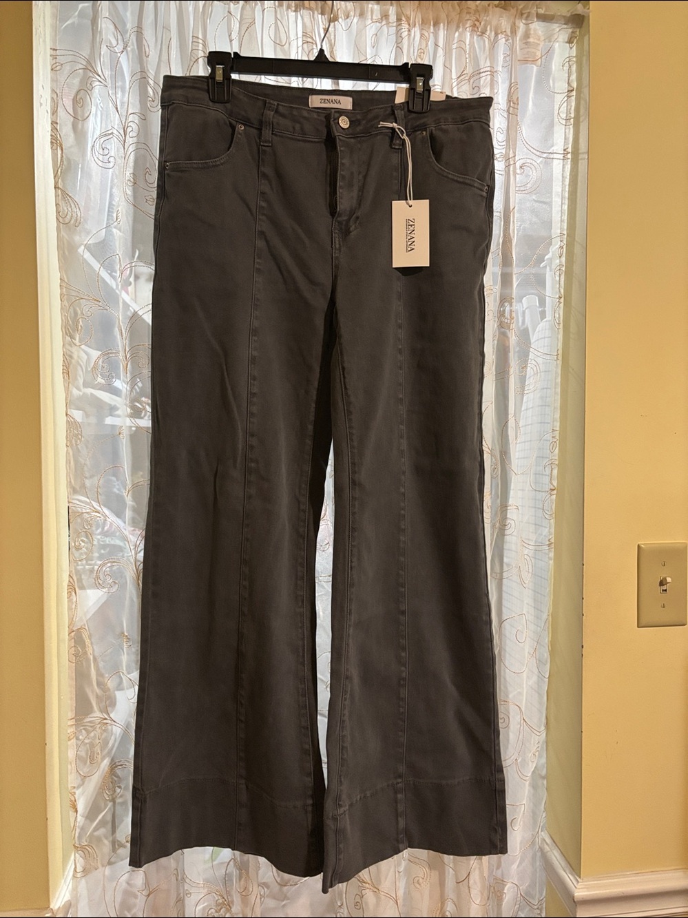 Zenana Outfitters Wide-Leg Jeans in Charcoal